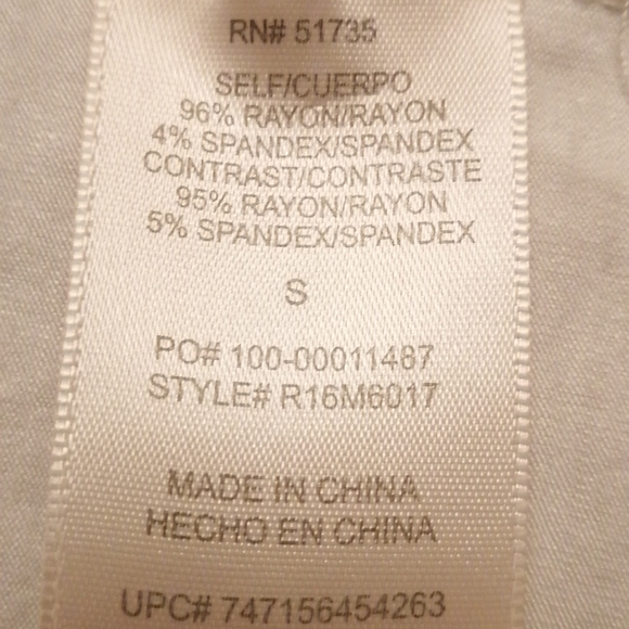 NWT..DEPT222, lightweight  white sweater, Size Small - Picture 7 of 9